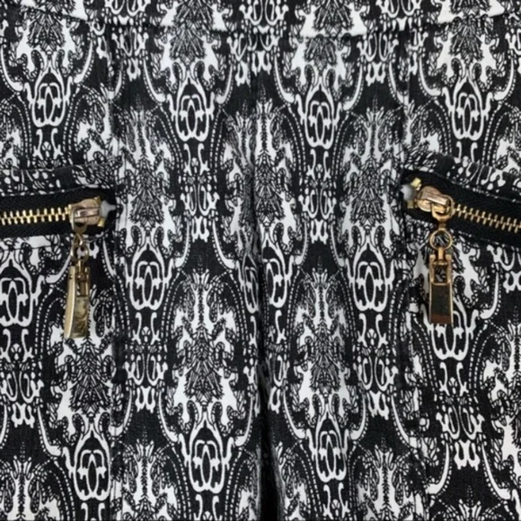 ST women's black and white jean leggings, size small - Picture 3 of 7